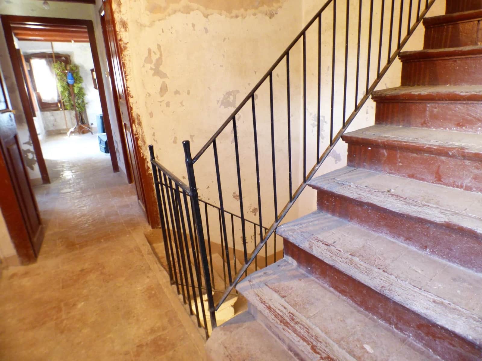 5 bedroom Townhouse for sale in Artes - € 107,000 (Ref: 9552771)