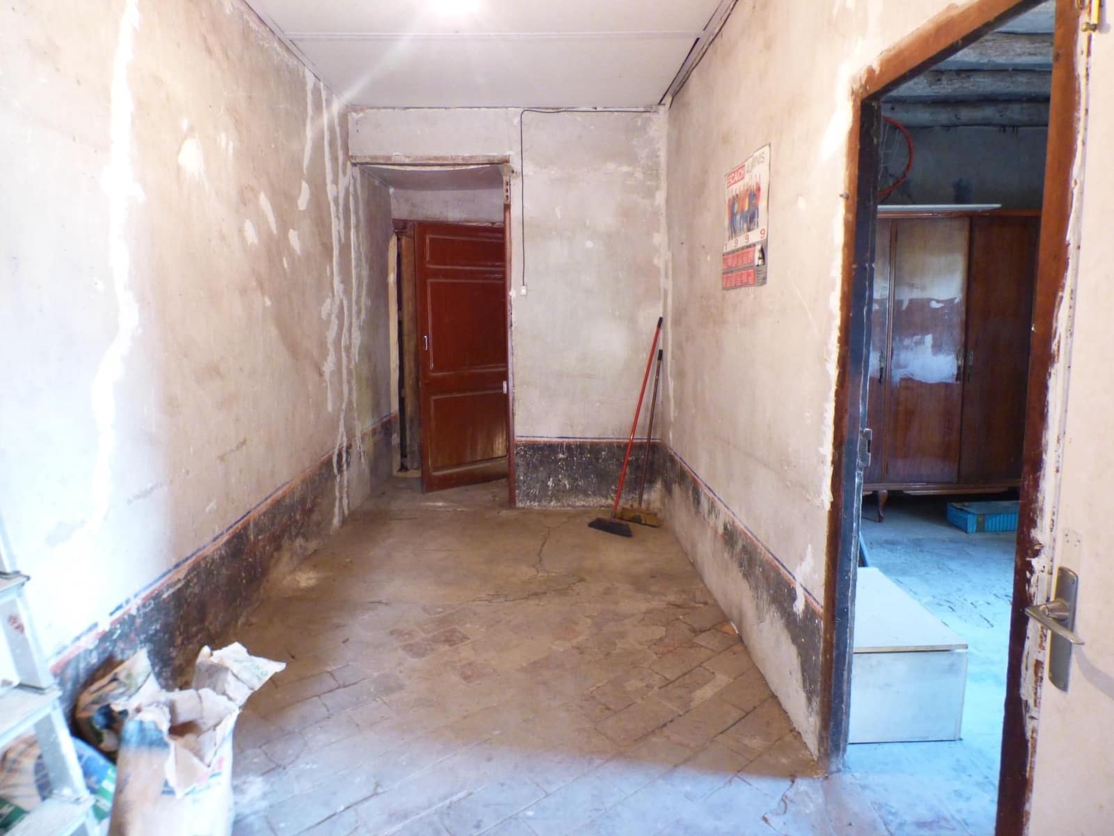 5 bedroom Townhouse for sale in Artes - € 107,000 (Ref: 9552771)