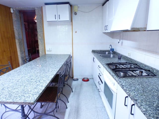 Hus til salgs i Manresa - € 122 000 (Ref: 9552776)