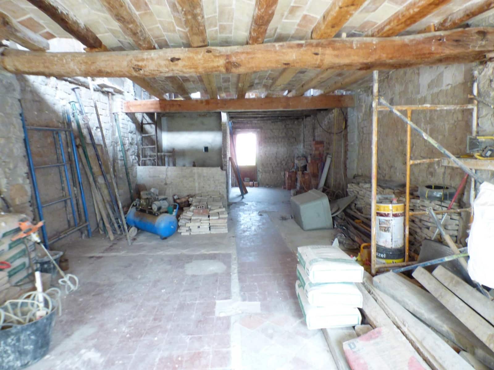 Townhouse for sale in Manresa - € 122,000 (Ref: 9552776)