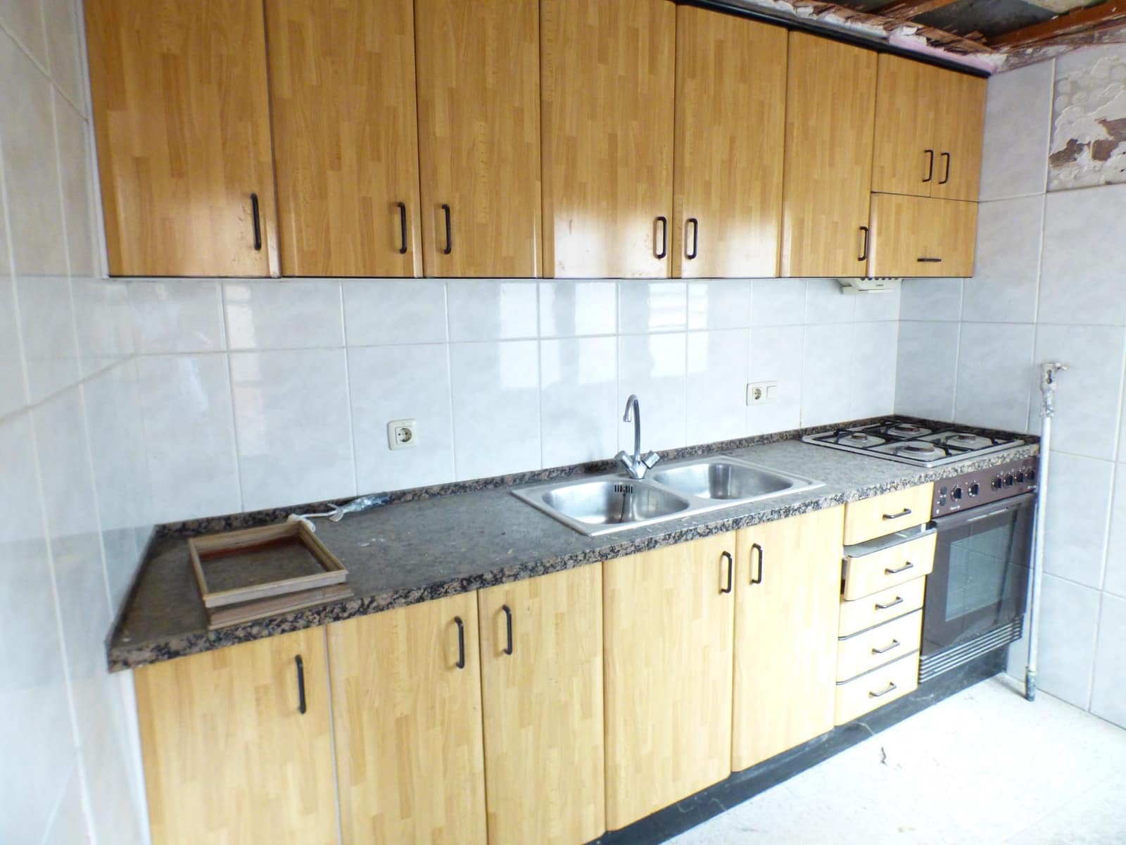 Townhouse for sale in Manresa - € 122,000 (Ref: 9552776)