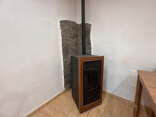 3 Zimmer Haus zu vermieten in Cardona - 795 € (Ref: 9552779)