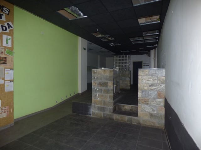 Gewerbe zu vermieten in Manresa - 1.900 € (Ref: 9552780)