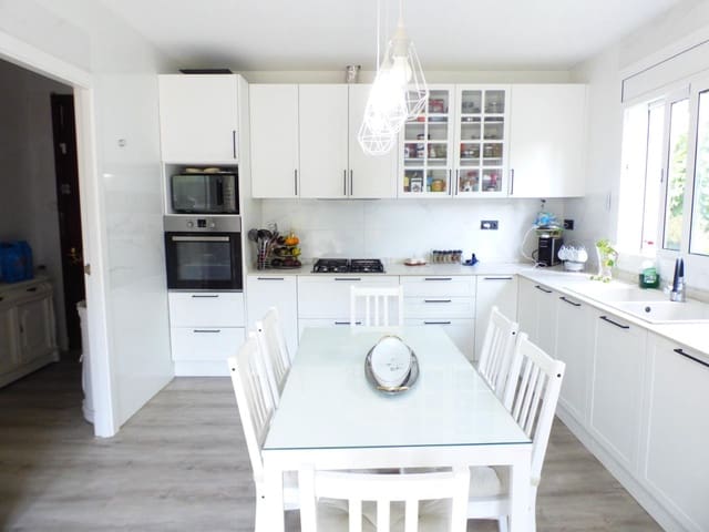 4 chambre Finca/Maison de Campagne à vendre à Sant Salvador de Guardiola avec piscine garage - 369 000 € (Ref: 9552781)