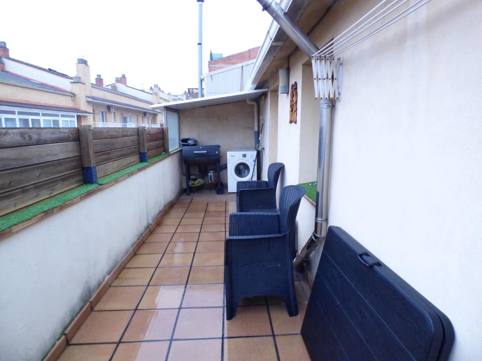 2 bedroom Penthouse for sale in Sant Joan de Vilatorrada - € 130,000 (Ref: 9563981)