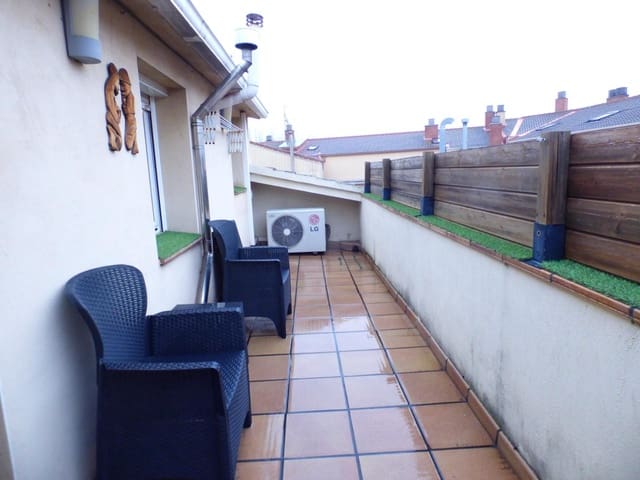 2 bedroom Penthouse for sale in Sant Joan de Vilatorrada - € 130,000 (Ref: 9563981)