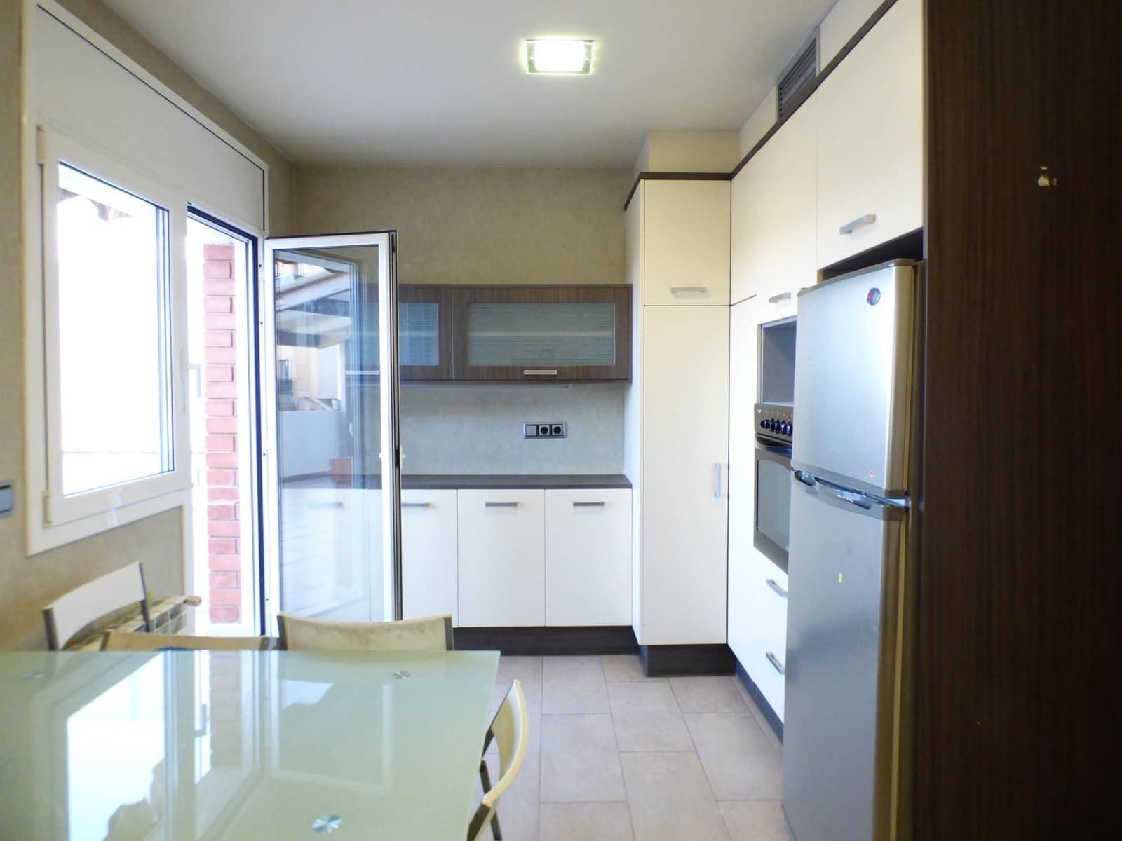 4 bedroom Villa for rent in Cardona with garage - € 1,200 (Ref: 9606991)