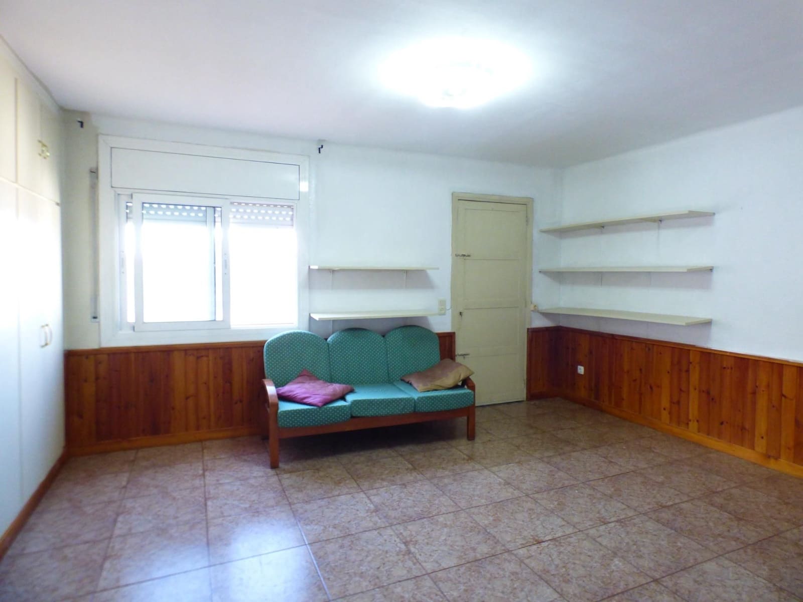 4 bedroom Villa for rent in Cardona with garage - € 1,200 (Ref: 9606991)