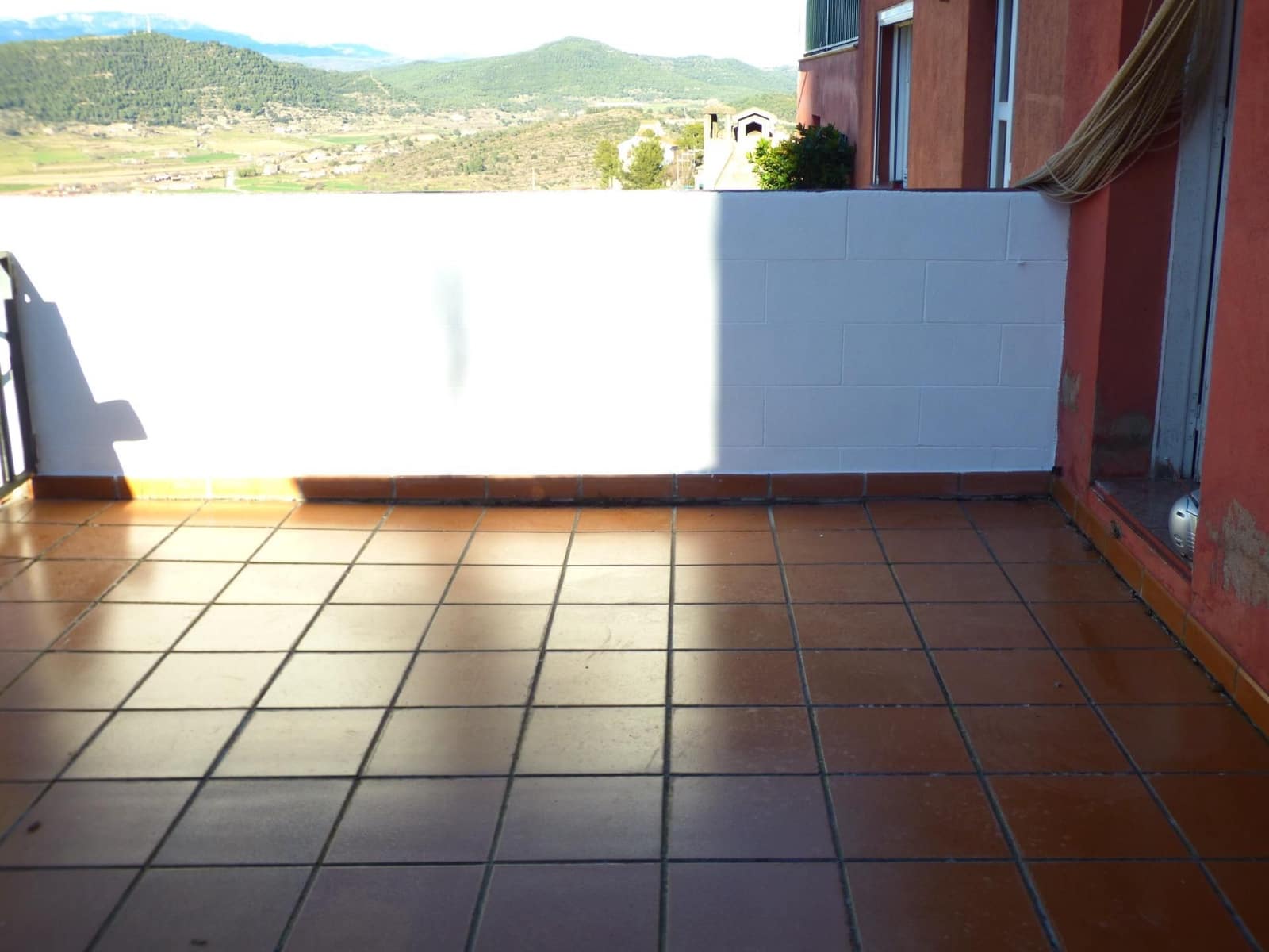 4 bedroom Villa for rent in Cardona with garage - € 1,200 (Ref: 9606991)