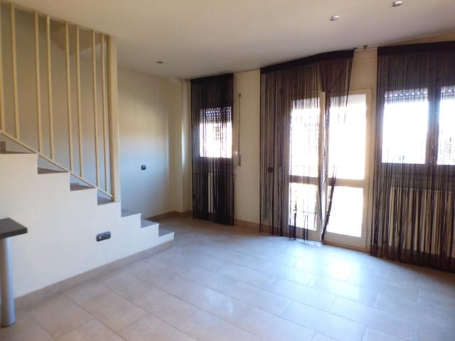4 bedroom Villa for rent in Cardona with garage - € 1,200 (Ref: 9606991)