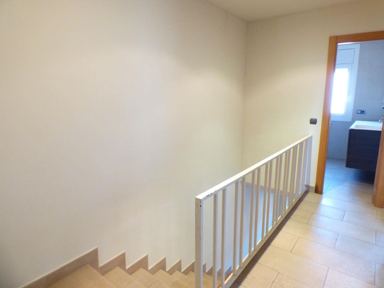 4 bedroom Villa for rent in Cardona with garage - € 1,200 (Ref: 9606991)