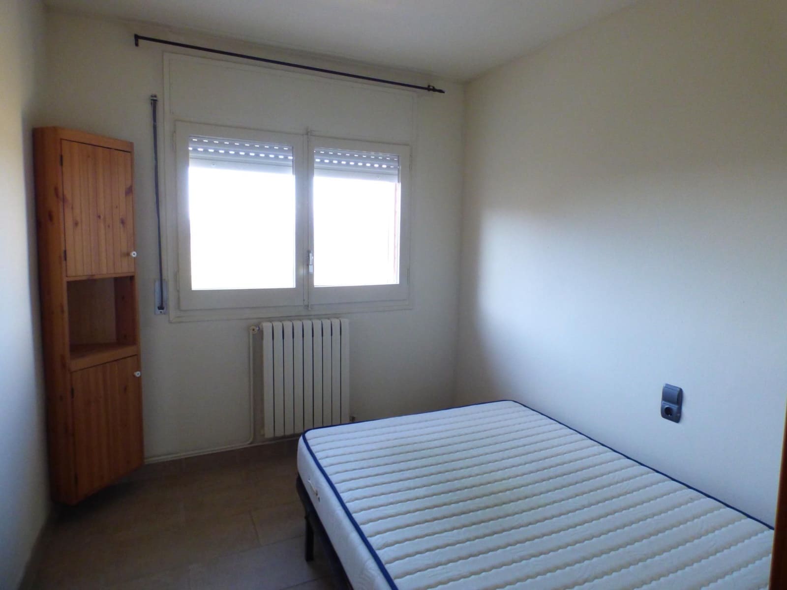 4 bedroom Villa for rent in Cardona with garage - € 1,200 (Ref: 9606991)