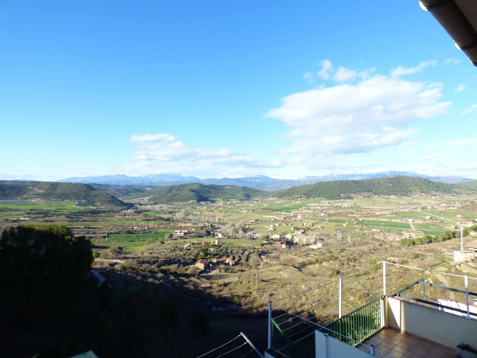 4 bedroom Villa for rent in Cardona with garage - € 1,200 (Ref: 9606991)