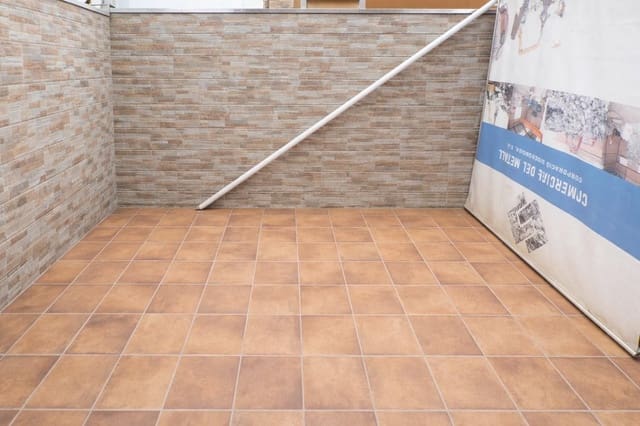 4 makuuhuone Omakotitalo myytävänä paikassa Sant Joan de Vilatorrada mukana 
autotalli - 178 000 € (Ref: 9618866)