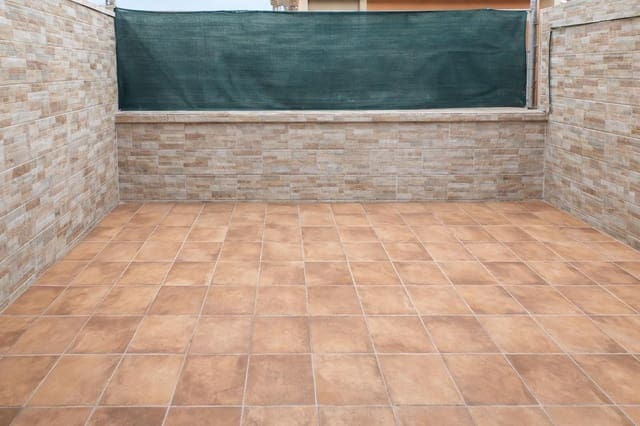 4 makuuhuone Omakotitalo myytävänä paikassa Sant Joan de Vilatorrada mukana 
autotalli - 178 000 € (Ref: 9618866)