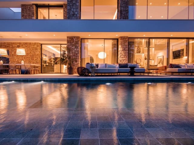 4 sypialnia Willa na sprzedaż w Roca Llisa, Santa Eulalia / Santa Eularia z basenem garażem - 4 600 000 € (Ref: 7770386)