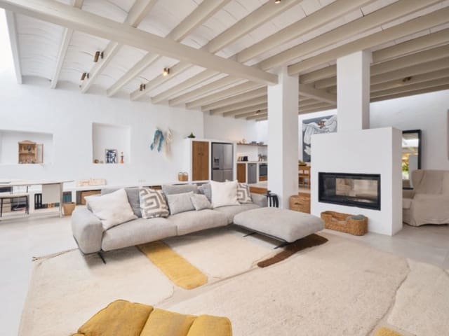 8 slaapkamer Finca/Landhuis te koop in Puig de'n Valls, Santa Eulalia / Santa Eularia met garage - € 6.900.000 (Ref: 8611902)