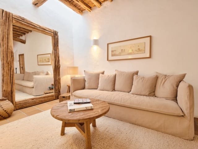 8 slaapkamer Finca/Landhuis te koop in Puig de'n Valls, Santa Eulalia / Santa Eularia met garage - € 6.900.000 (Ref: 8611902)