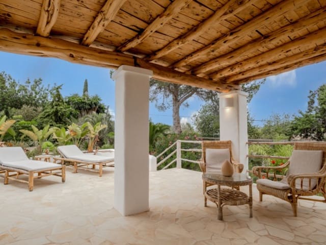 8 slaapkamer Finca/Landhuis te koop in Puig de'n Valls, Santa Eulalia / Santa Eularia met garage - € 6.900.000 (Ref: 8611902)