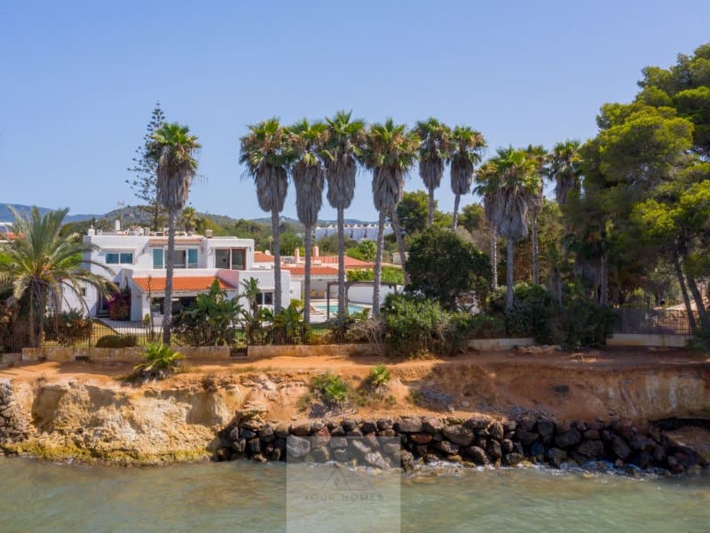 6 bedroom Villa for sale in Santa Eulalia / Santa Eularia with pool garage - € 4,900,000 (Ref: 9340398)