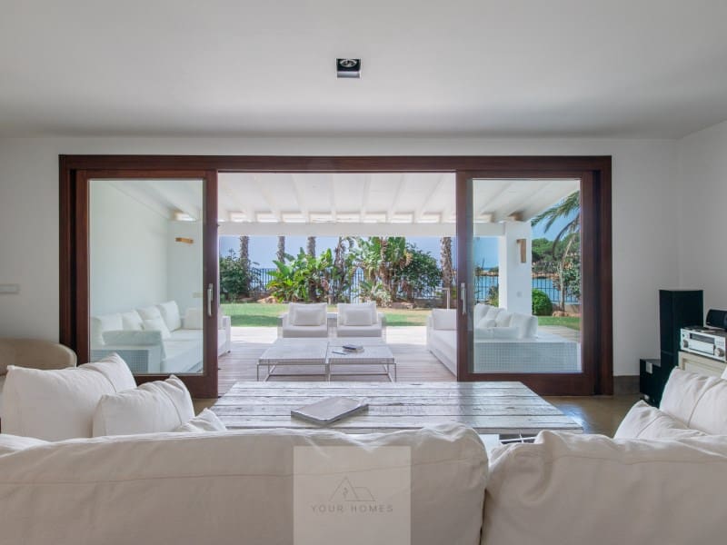 6 bedroom Villa for sale in Santa Eulalia / Santa Eularia with pool garage - € 4,900,000 (Ref: 9340398)