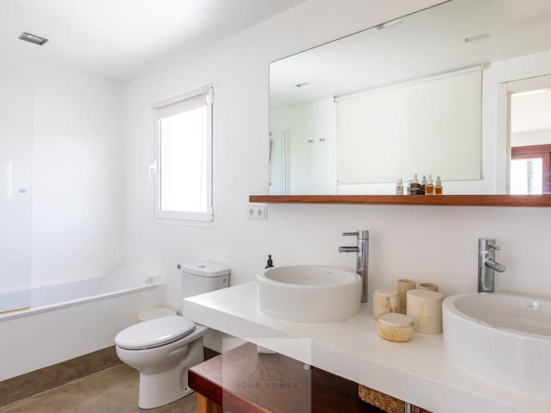 6 bedroom Villa for sale in Santa Eulalia / Santa Eularia with pool garage - € 4,900,000 (Ref: 9340398)