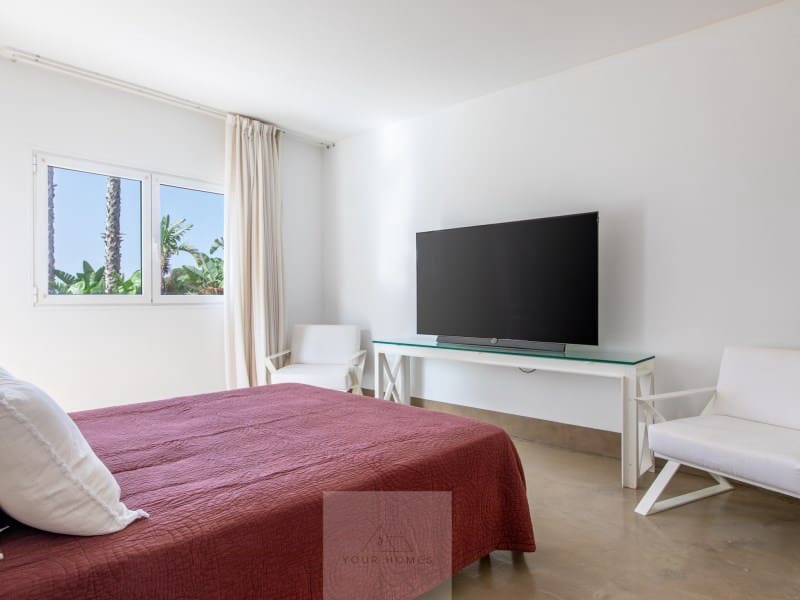 6 bedroom Villa for sale in Santa Eulalia / Santa Eularia with pool garage - € 4,900,000 (Ref: 9340398)