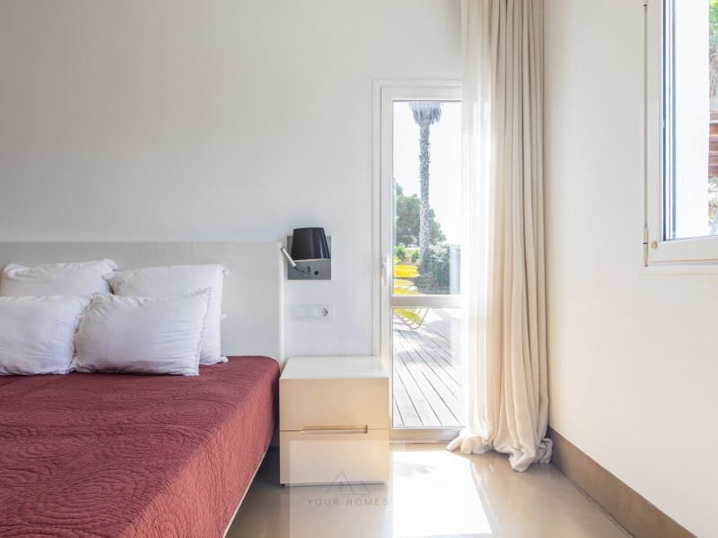 6 bedroom Villa for sale in Santa Eulalia / Santa Eularia with pool garage - € 4,900,000 (Ref: 9340398)