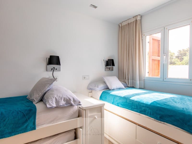 6 bedroom Villa for sale in Santa Eulalia / Santa Eularia with pool garage - € 4,900,000 (Ref: 9340398)