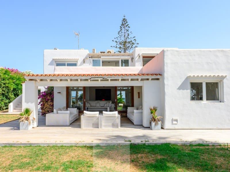 6 bedroom Villa for sale in Santa Eulalia / Santa Eularia with pool garage - € 4,900,000 (Ref: 9340398)