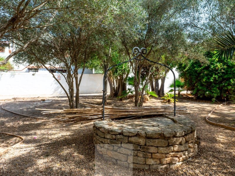 6 bedroom Villa for sale in Santa Eulalia / Santa Eularia with pool garage - € 4,900,000 (Ref: 9340398)