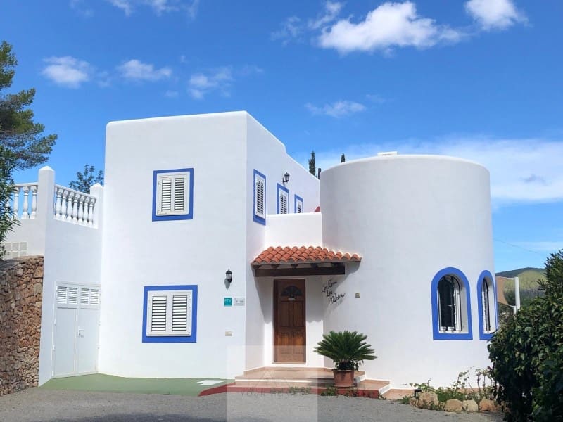 4 sypialnia Willa do wynajęcia w Sant Carles de Peralta z basenem garażem - 6 600 € (Ref: 9379240)