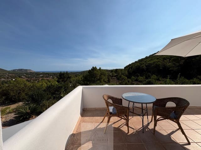 4 sypialnia Willa do wynajęcia w Sant Carles de Peralta, Santa Eulalia / Santa Eularia z basenem garażem - 6 600 € (Ref: 9379240)