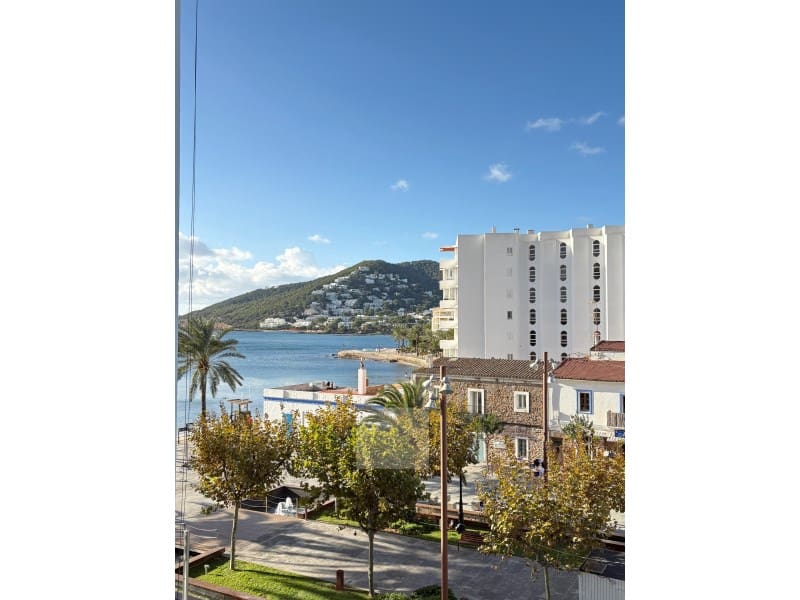 3 bedroom Flat for sale in Santa Eulalia / Santa Eularia with garage - € 1,050,000 (Ref: 9406574)