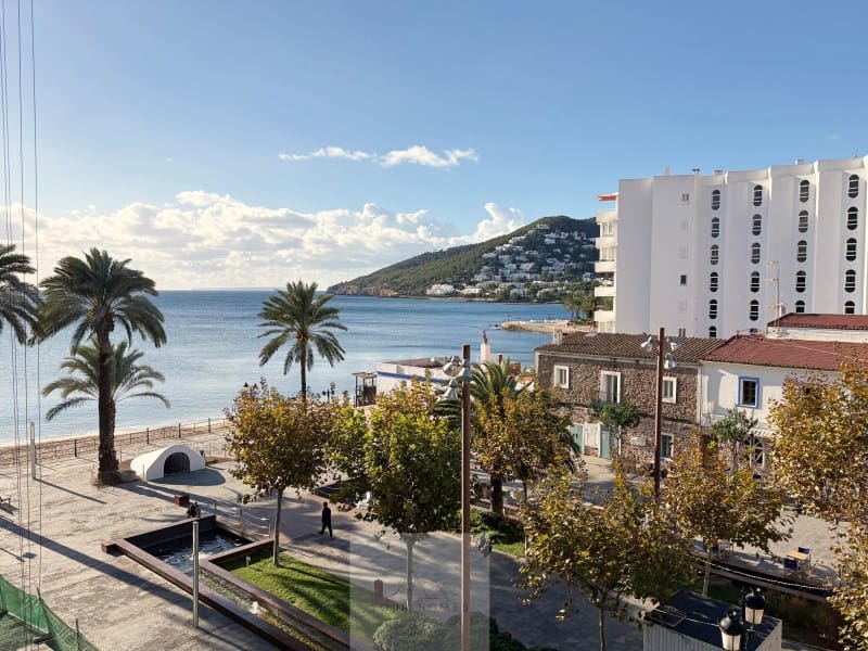 3 bedroom Flat for sale in Santa Eulalia / Santa Eularia with garage - € 1,050,000 (Ref: 9406574)