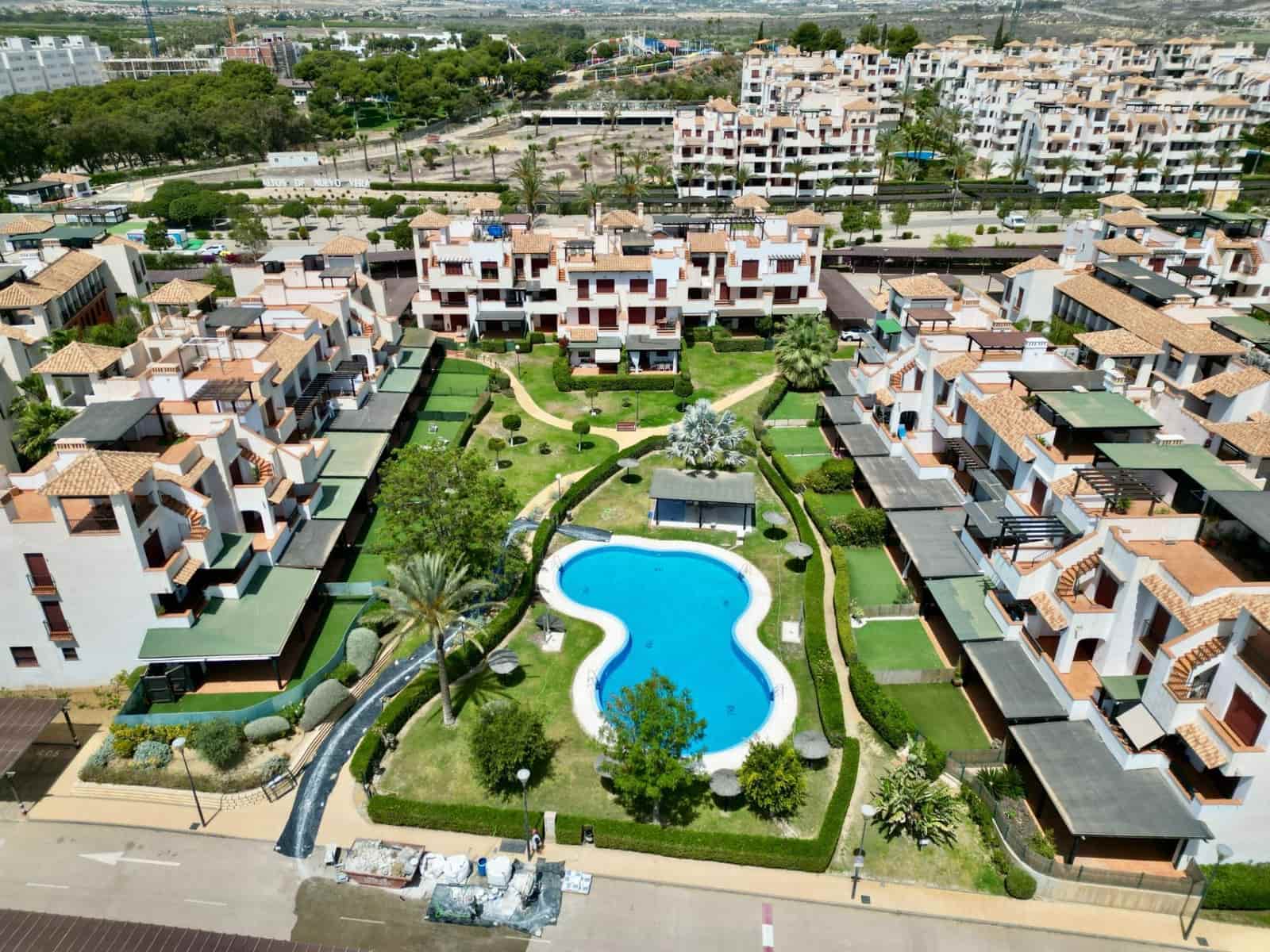 2 soveværelse Penthouse til salg i Puerto del Rey med swimmingpool - € 220.000 (Ref: 8373866)