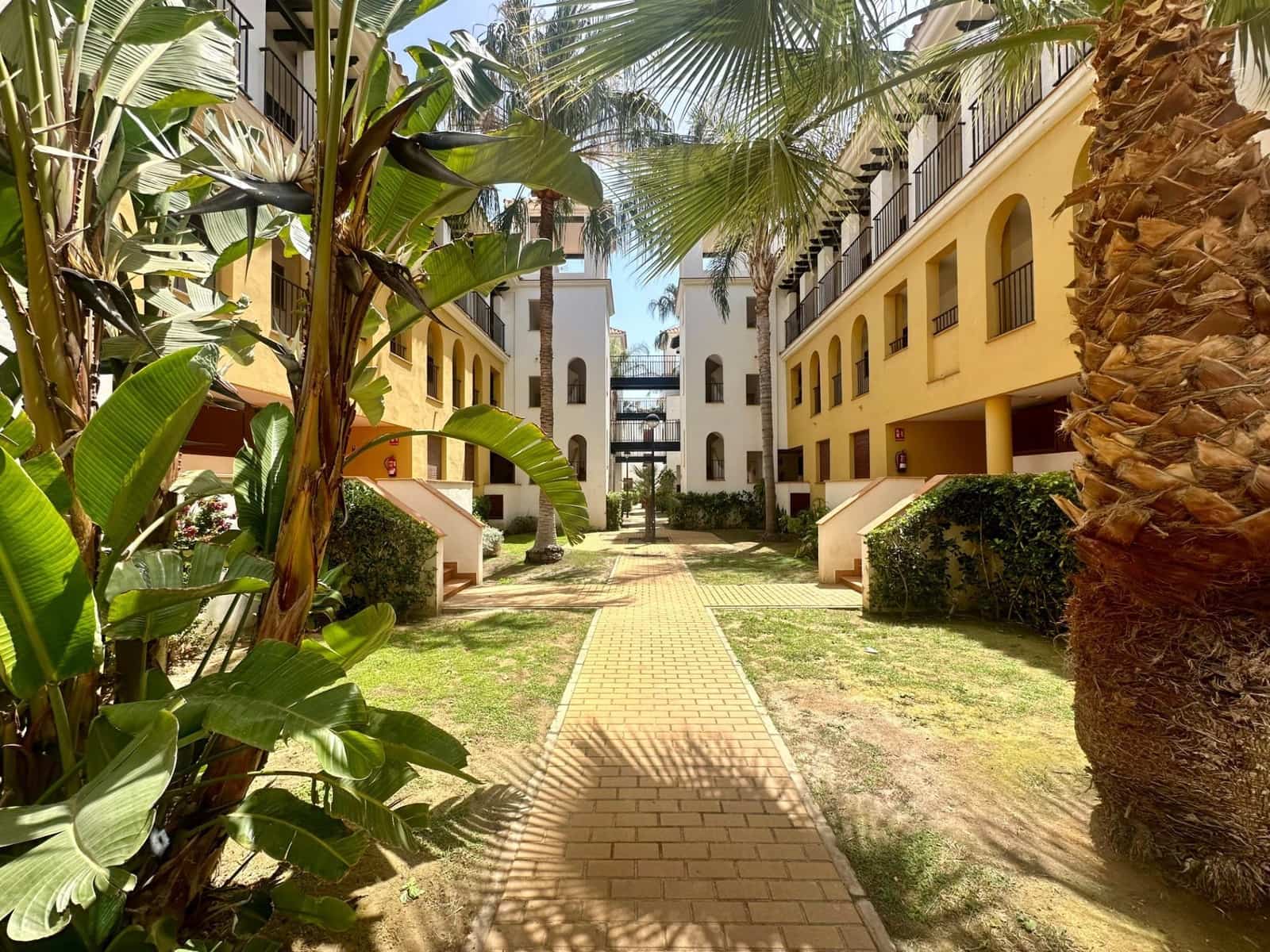 2 soveværelse Penthouse til salg i Puerto del Rey med swimmingpool - € 220.000 (Ref: 8373866)