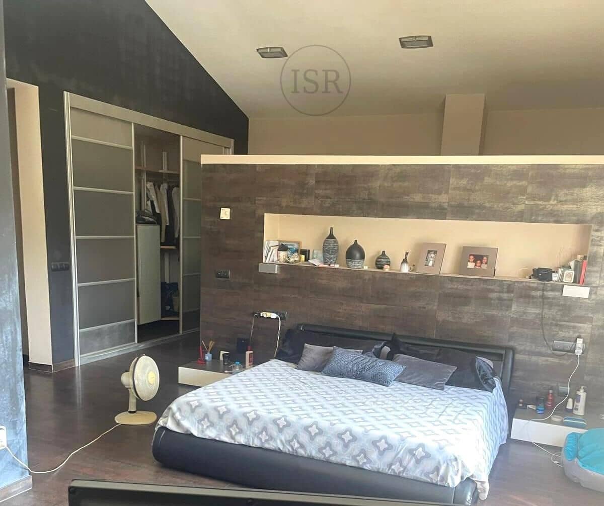 5 soveværelse Villa til salg i Baza med swimmingpool garage - € 594.000 (Ref: 8440382)