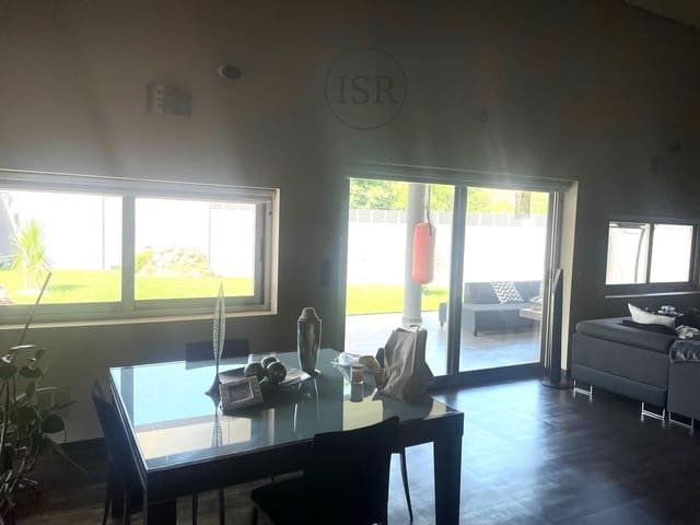 5 soveværelse Villa til salg i Baza med swimmingpool garage - € 594.000 (Ref: 8440382)