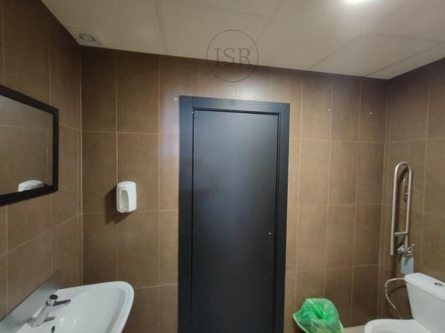 Local Comercial en Baza en venta - 350.000 € (Ref: 8442462)