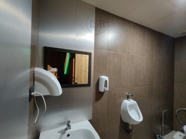 Local Comercial en Baza en venta - 350.000 € (Ref: 8442462)