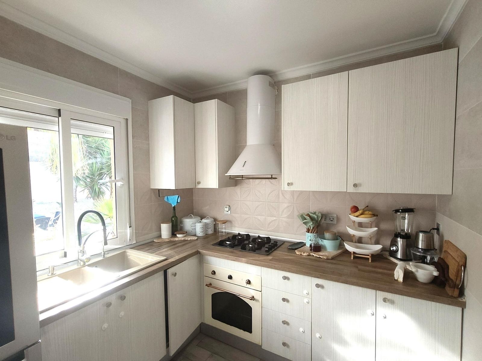 6 bedroom Villa for sale in Vera with pool - € 379,500 (Ref: 9114237)