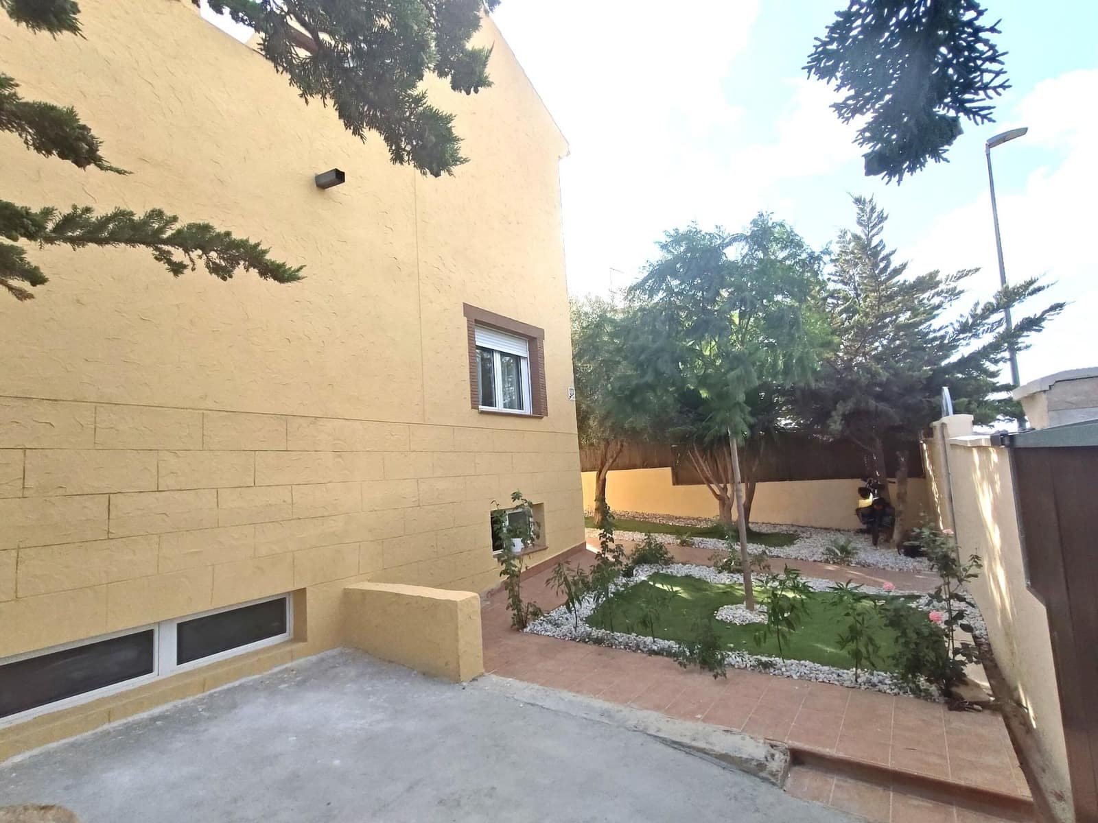 6 bedroom Villa for sale in Vera with pool - € 379,500 (Ref: 9114237)