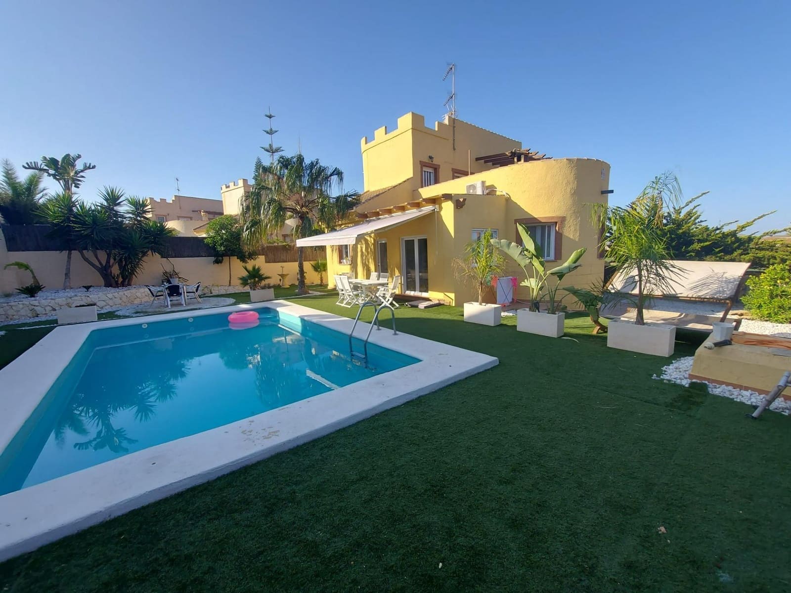 6 bedroom Villa for sale in Vera with pool - € 379,500 (Ref: 9114237)