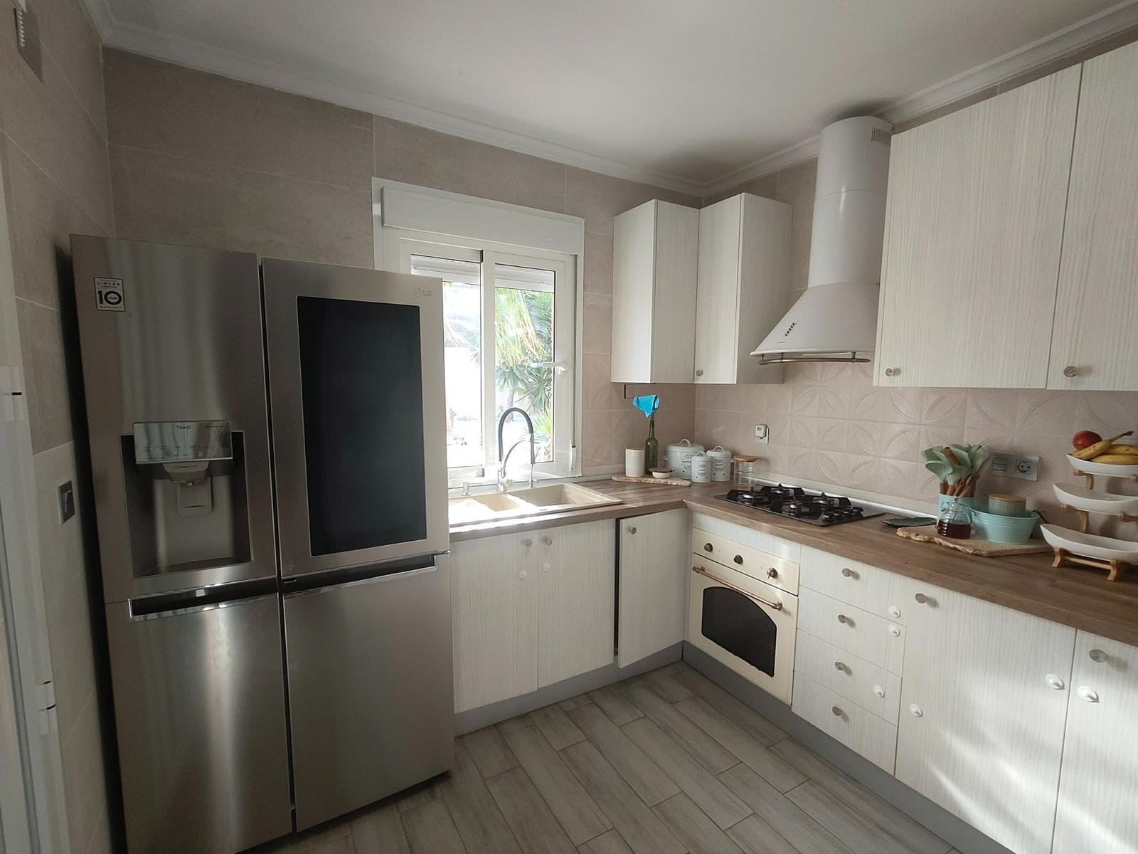 6 bedroom Villa for sale in Vera with pool - € 379,500 (Ref: 9114237)