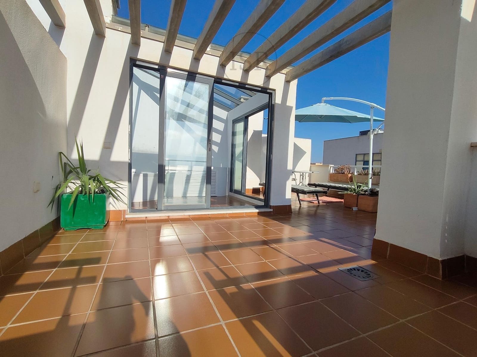 2 soveværelse Penthouse til salg i Puerto del Rey med swimmingpool - € 197.000 (Ref: 9240451)