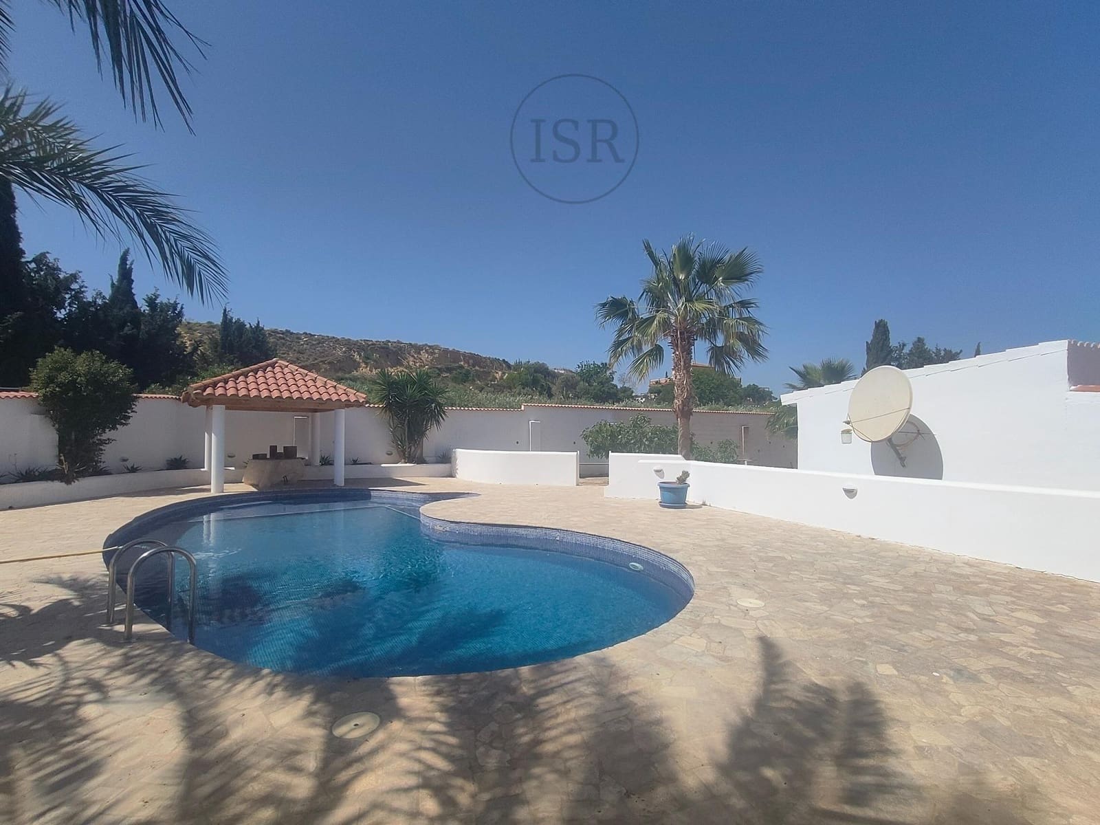 3 bedroom Villa for sale in El Real with garage - € 625,000 (Ref: 9865259)