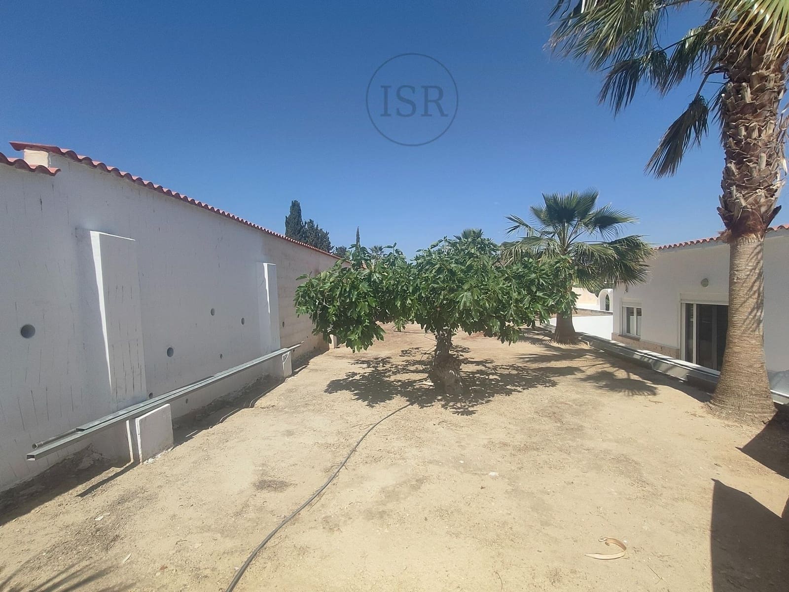 3 bedroom Villa for sale in El Real with garage - € 625,000 (Ref: 9865259)