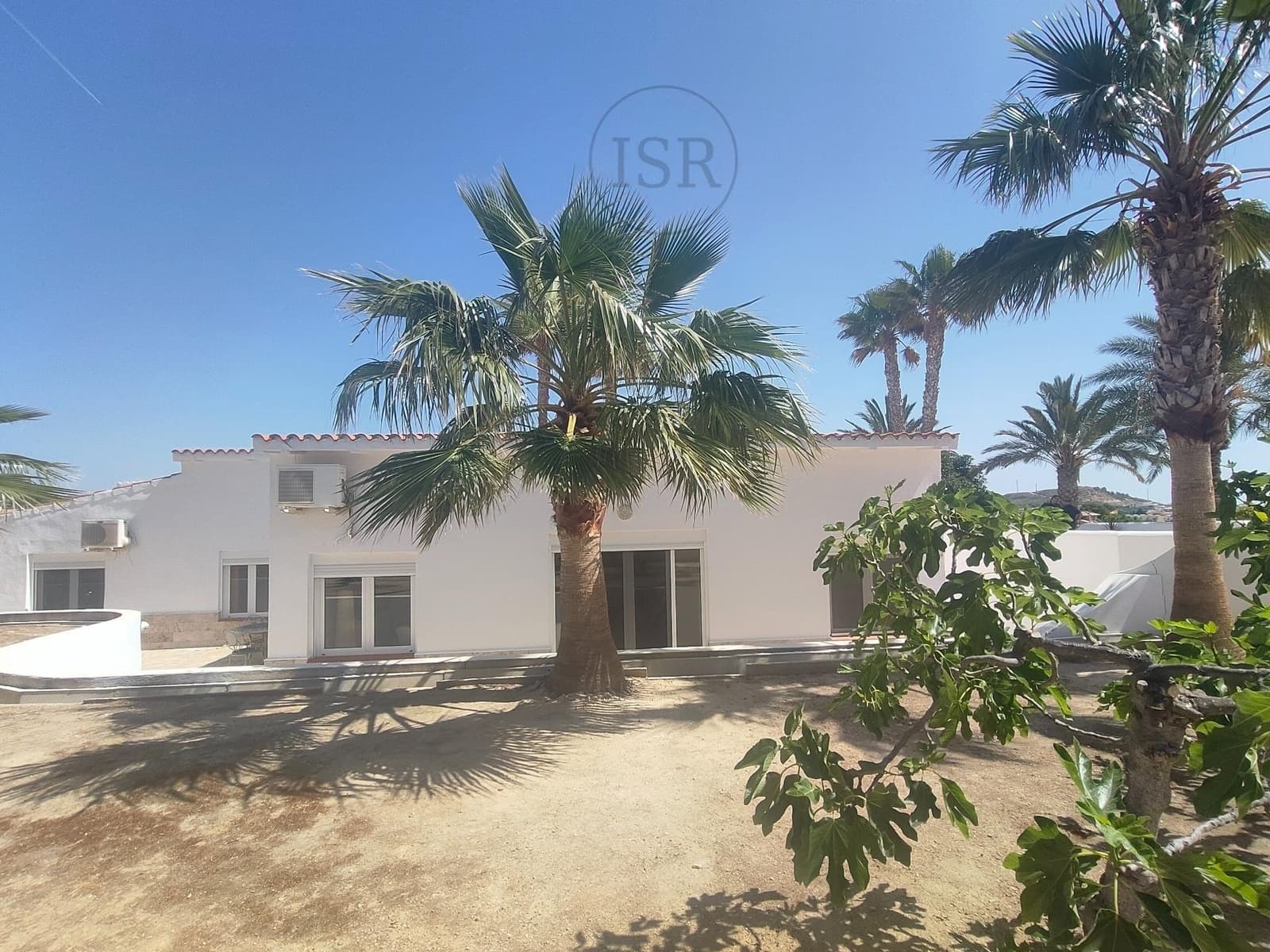 3 bedroom Villa for sale in El Real with garage - € 625,000 (Ref: 9865259)