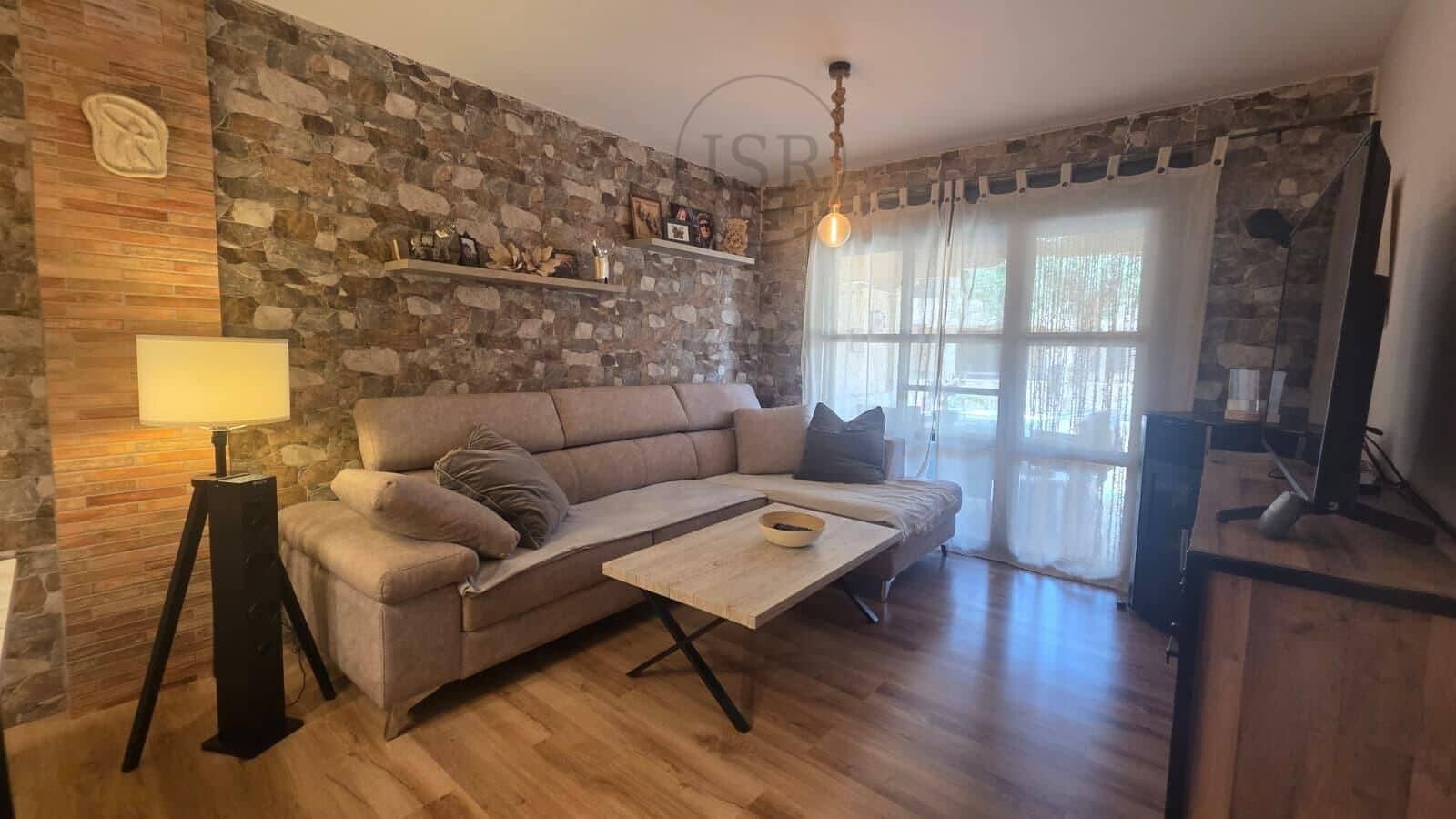 2 makuuhuone Huoneisto myytävänä paikassa Puerto del Rey mukana uima-altaan 
autotalli - 235 000 € (Ref: 9915898)